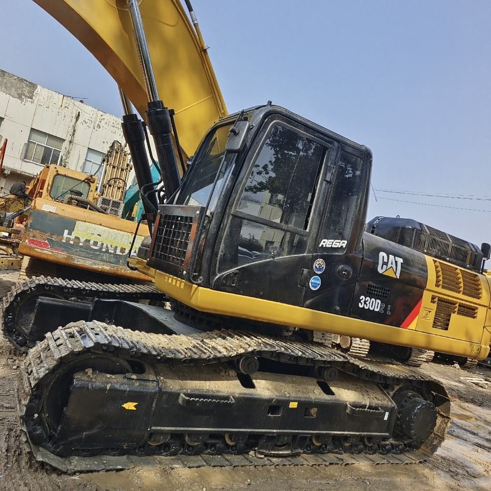 2021 Caterpillar 330D2 L crawler excavator side view
