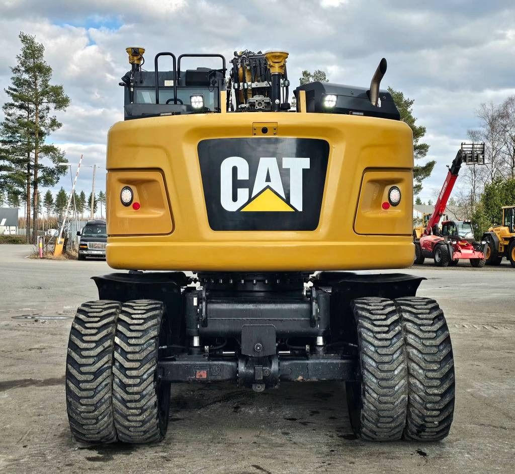 2017 Caterpillar M317F wheel excavator rear view 2017 Caterpillar M317F wheel excavator rear view