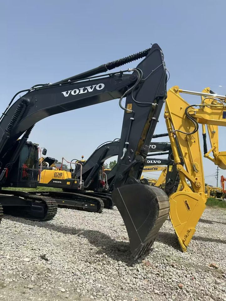 2024 Volvo EC300 crawler excavator side view 2024 Volvo EC300 crawler excavator side view