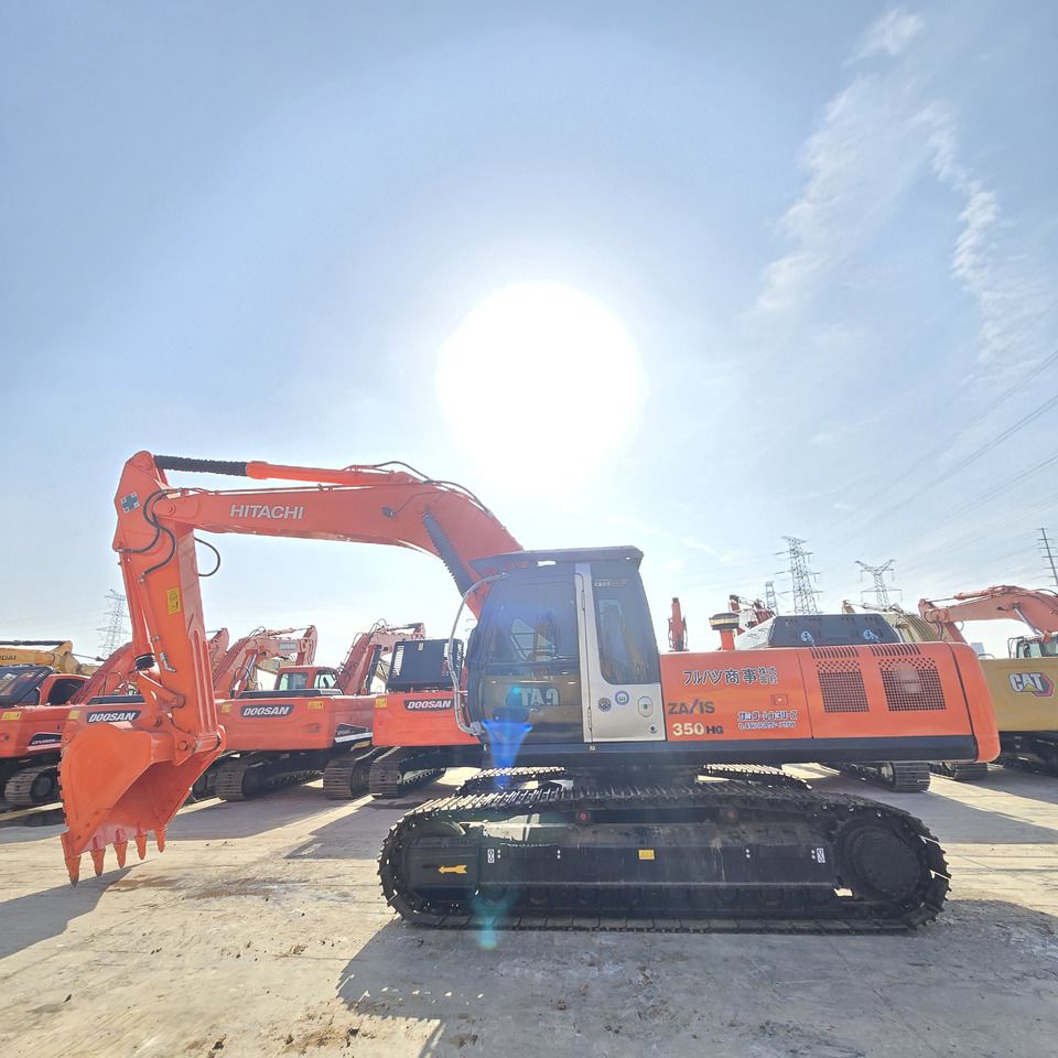 2022 Hitachi Zaxis 350HG crawler excavator, side profile view