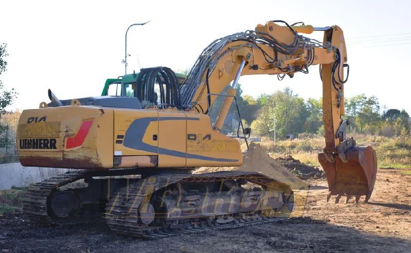 2009 Liebherr R914C crawler excavator, rear three-quarter view