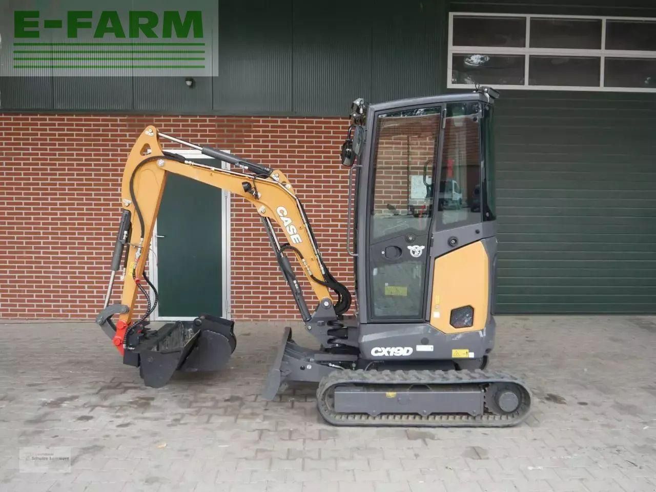 2023 CASE CX19D mini excavator side view 2023 CASE CX19D mini excavator side view