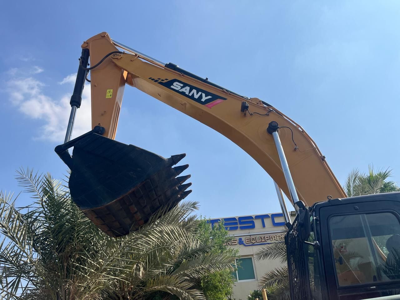 2020 Sany SY350 LC-9H crawler excavator boom and bucket view