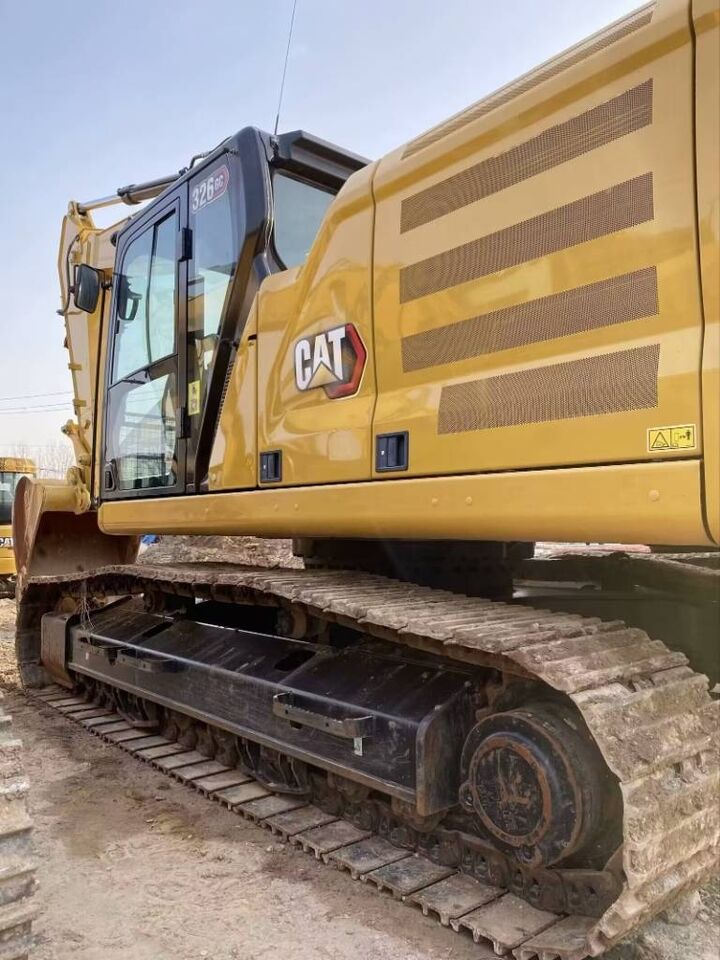 2024 Caterpillar 326GC crawler excavator side view 2024 Caterpillar 326GC crawler excavator side view