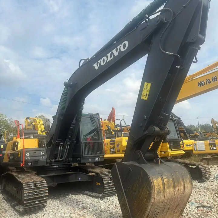 2009 Volvo EC240 crawler excavator, front three-quarter view