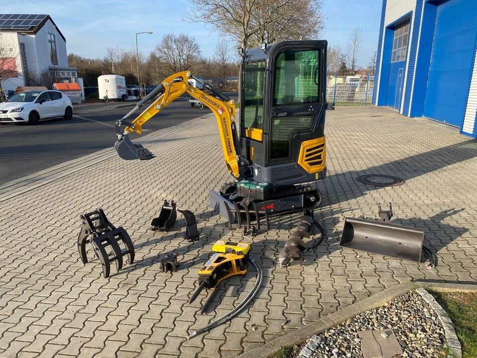 Berger Kraus BK950KS mini excavator with accessory package Berger Kraus BK950KS mini excavator with accessory package