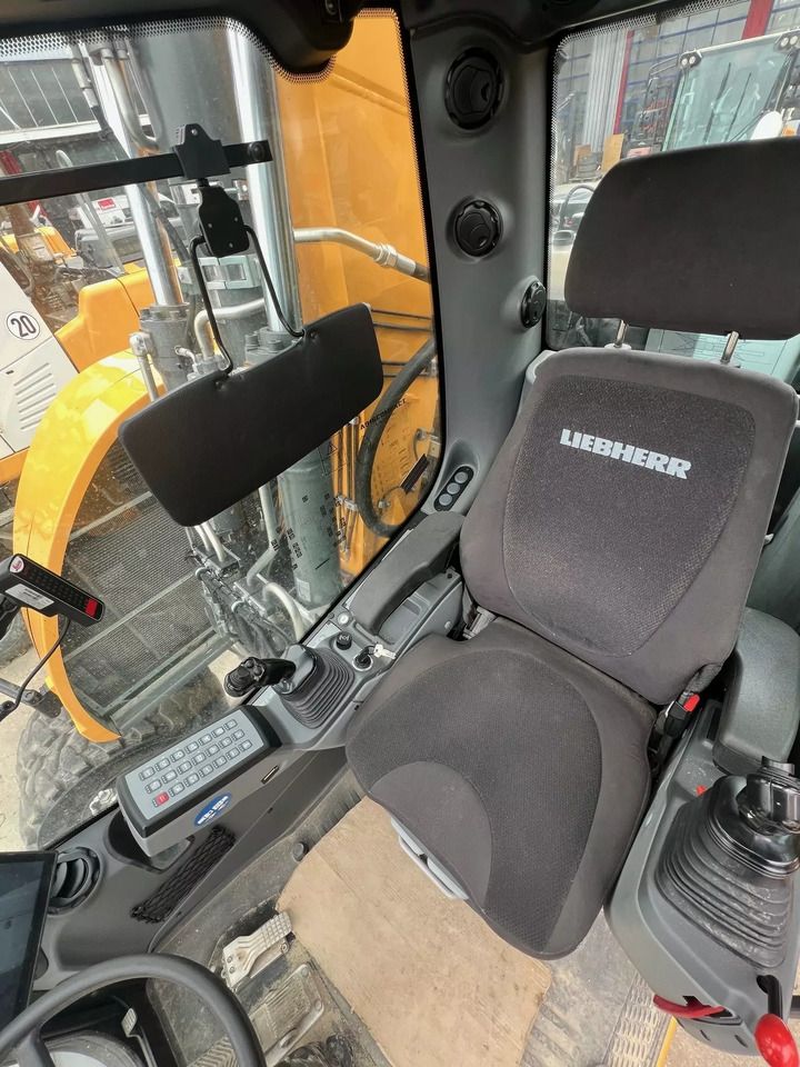 2024 Liebherr A916 COMPACT LITRONIC G6.0-D wheel excavator interior cab view