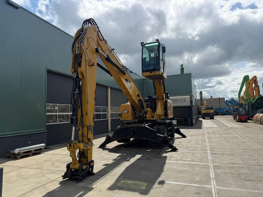 2018 Caterpillar MH3024 material handler, front three-quarter view 2018 Caterpillar MH3024 material handler, front three-quarter view
