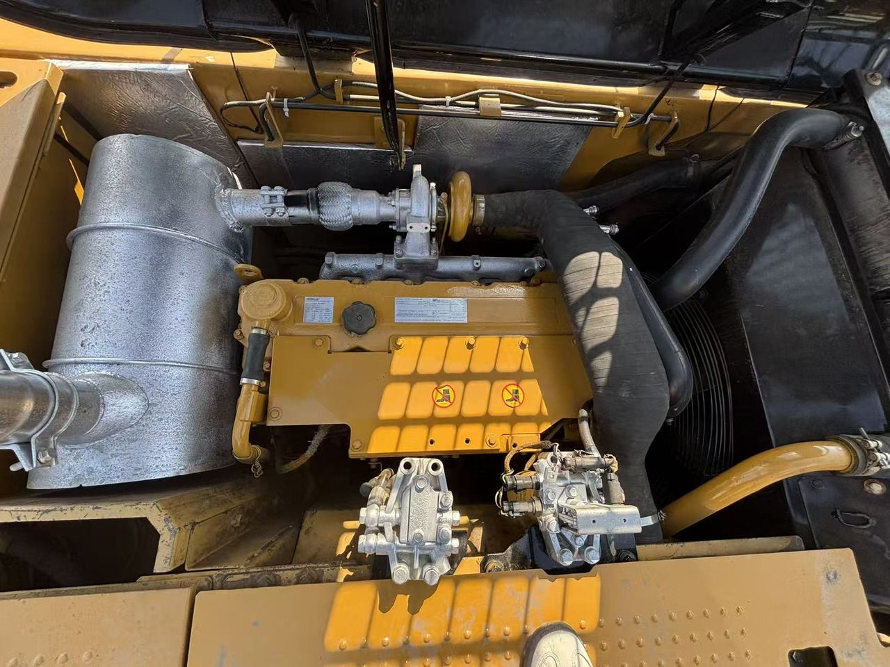2024 Caterpillar KAT320D excavator engine compartment view 2024 Caterpillar KAT320D excavator engine compartment view