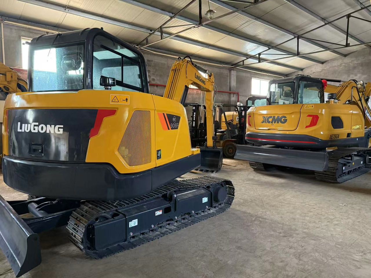 2025 XCMG XE75GA mini excavator rear view