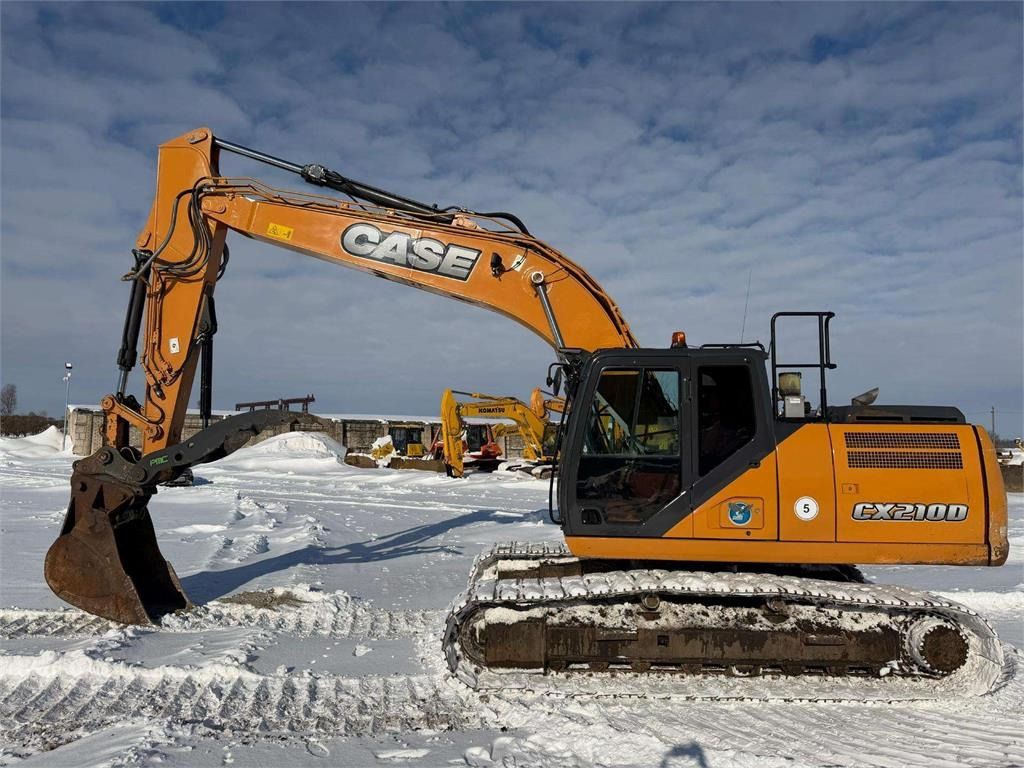 2016 CASE CX210D crawler excavator side view