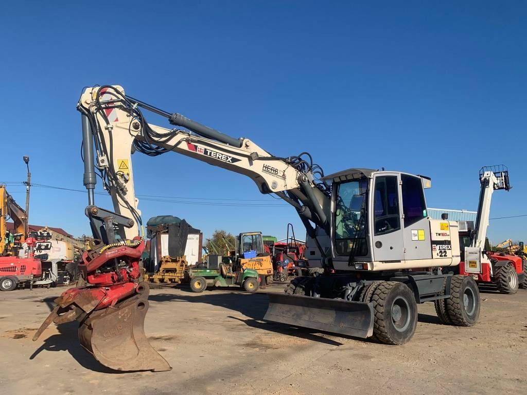 2008 Terex TW160SR wheel excavator, side profile view 2008 Terex TW160SR wheel excavator, side profile view