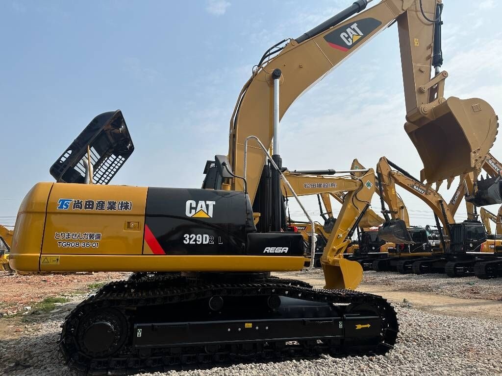 2025 Caterpillar 329D2 L Crawler Excavator side view 2025 Caterpillar 329D2 L Crawler Excavator side view