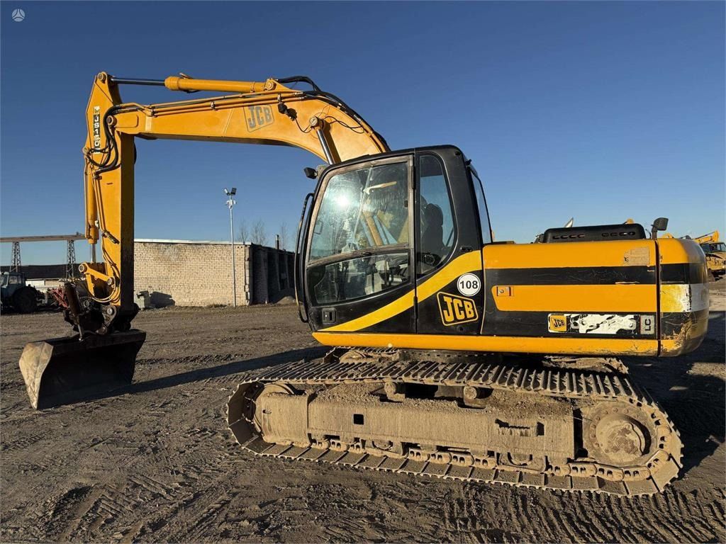 2003 JCB 160LC crawler excavator, side view 2003 JCB 160LC crawler excavator, side view