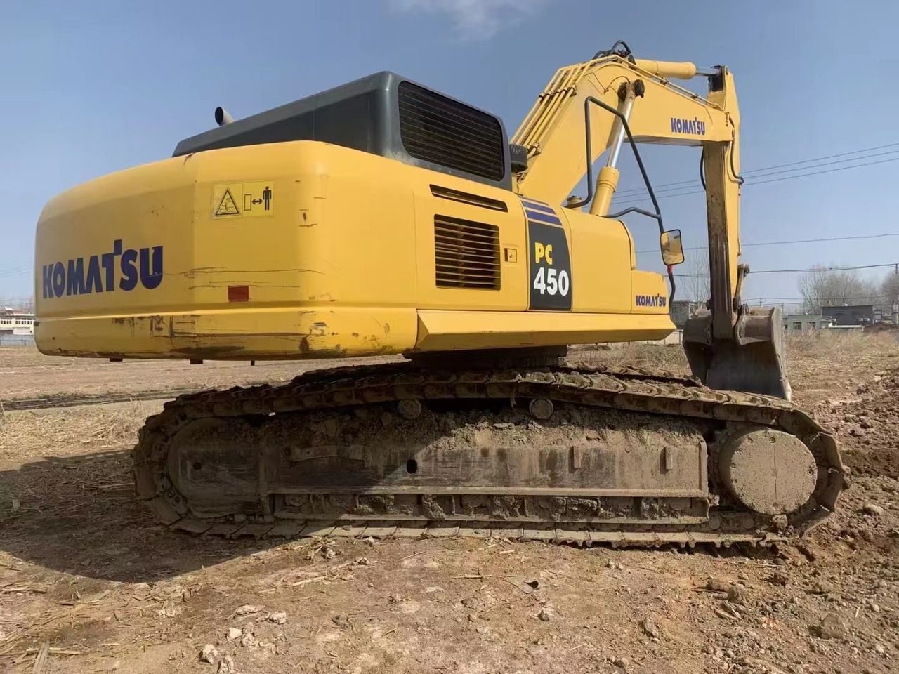 2020 Komatsu PC450 crawler excavator, rear three-quarter view 2020 Komatsu PC450 crawler excavator, rear three-quarter view
