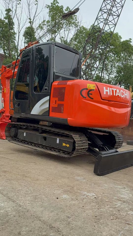 2013 Hitachi ZX60 mini excavator, rear three-quarter view 2013 Hitachi ZX60 mini excavator, rear three-quarter view