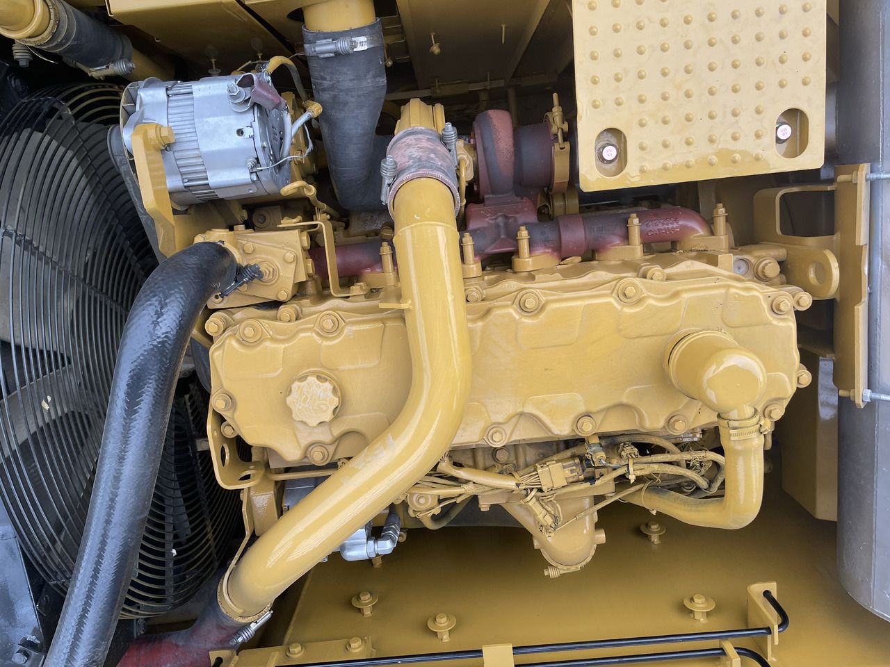 2023 Caterpillar 324D crawler excavator engine compartment view 2023 Caterpillar 324D crawler excavator engine compartment view