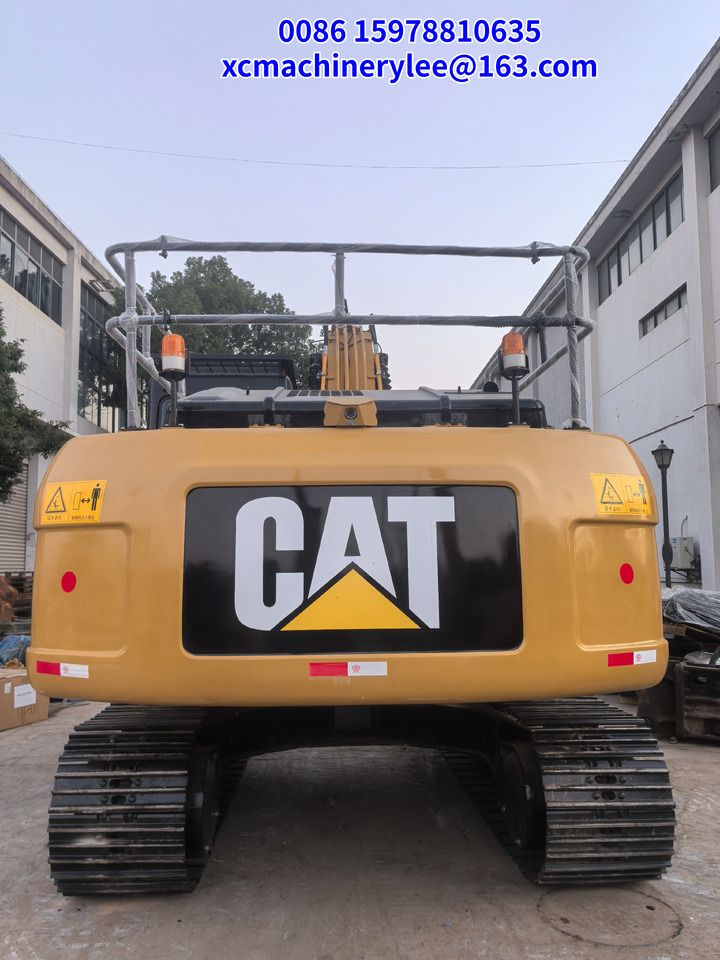 Excavadora de orugas Caterpillar 320D2 2024 vista trasera Excavadora de orugas Caterpillar 320D2 2024 vista trasera