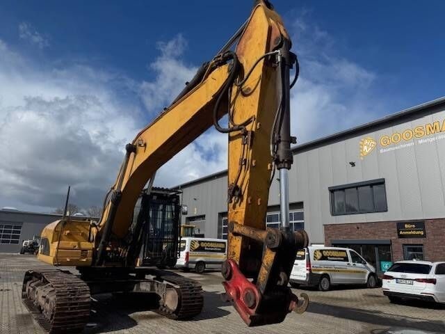 2010 Caterpillar 329D crawler excavator, side view 2010 Caterpillar 329D crawler excavator, side view