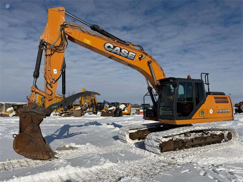 2016 CASE CX210D crawler excavator, side view