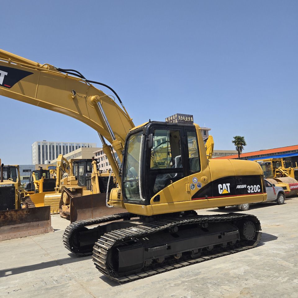 2019 Caterpillar 320C excavator, side profile view 2019 Caterpillar 320C excavator, side profile view