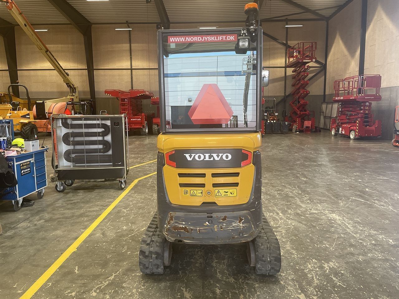 2018 Volvo EC18D mini excavator, rear view 2018 Volvo EC18D mini excavator, rear view