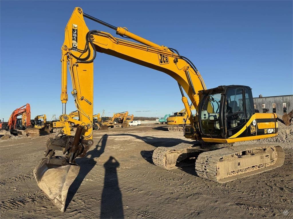 2003 JCB JS160LC crawler excavator, side profile view 2003 JCB JS160LC crawler excavator, side profile view