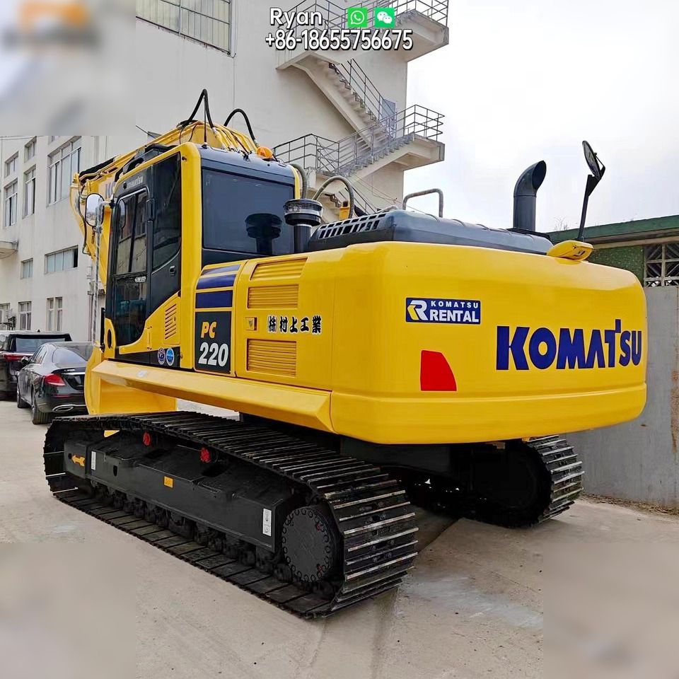 2022 Komatsu PC220-8 Raupenbagger, Ansicht von hinten dreiviertel 2022 Komatsu PC220-8 Raupenbagger, Ansicht von hinten dreiviertel
