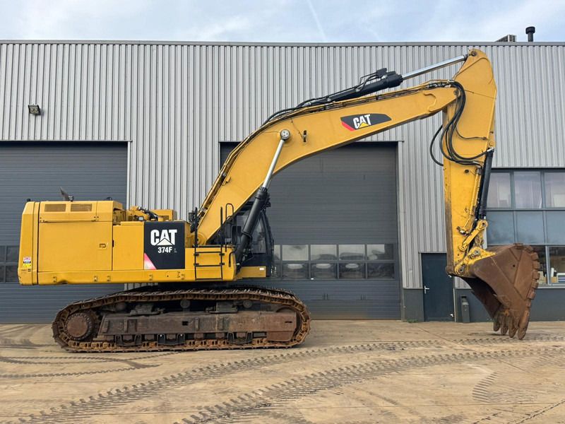 2013 Caterpillar 374FL crawler excavator, side profile view 2013 Caterpillar 374FL crawler excavator, side profile view