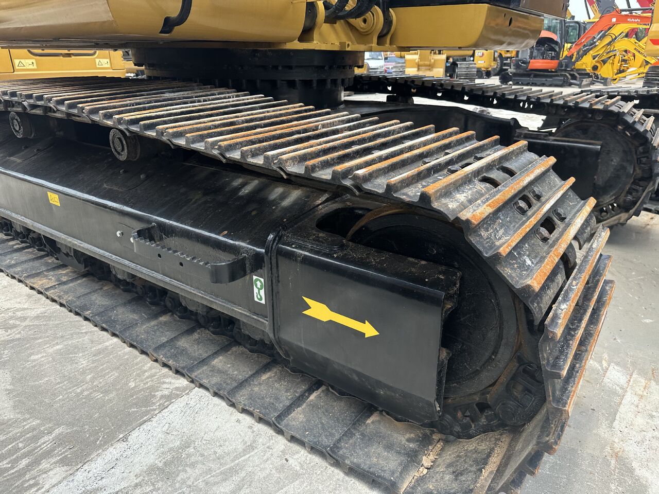 Гусеничний екскаватор 2022 Caterpillar 320D, деталь ходової частини