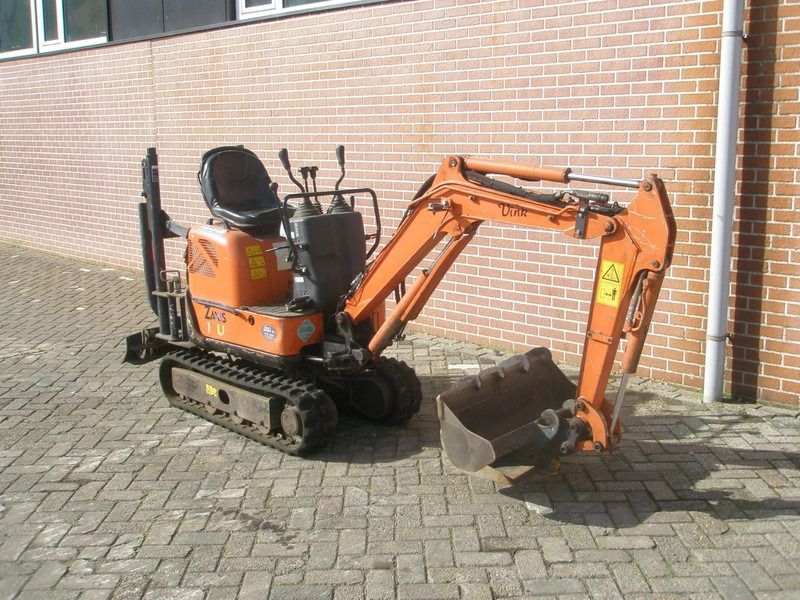 2016 Hitachi ZX10U-2 mini excavator, side view