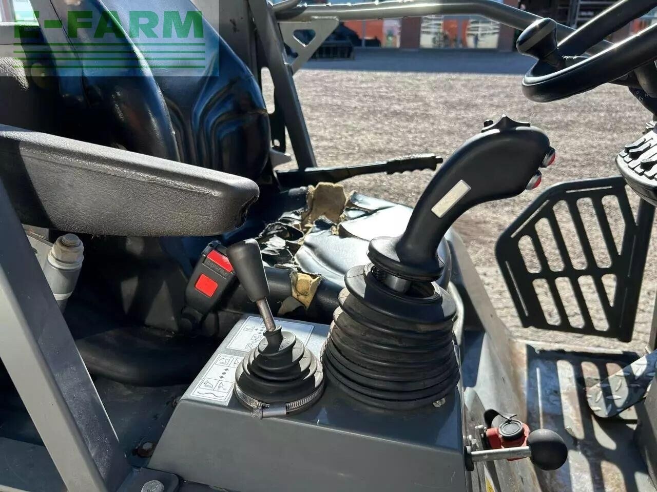 2016 Weidemann 1370 CX operator station interior view 2016 Weidemann 1370 CX operator station interior view
