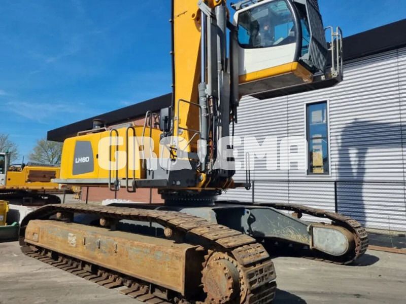 2013 Liebherr LH 60 C material handler, side view 2013 Liebherr LH 60 C material handler, side view