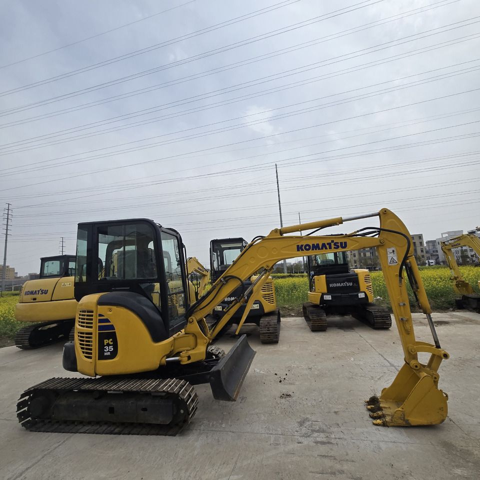 2021 Komatsu PC35MR mini excavator, side view 2021 Komatsu PC35MR mini excavator, side view