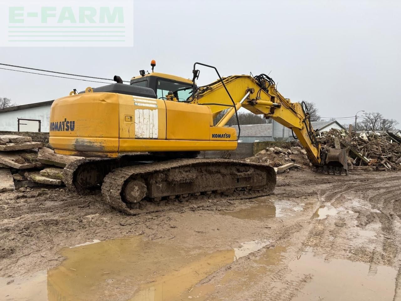 2006 Komatsu PC210LC-7 crawler excavator, rear three-quarter view
