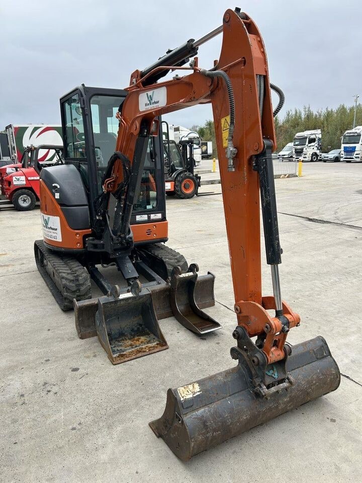 2023 Hitachi ZX33U-6 mini excavator, front three-quarter view 2023 Hitachi ZX33U-6 mini excavator, front three-quarter view