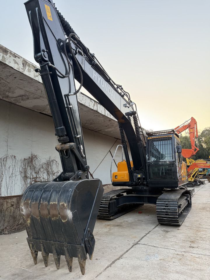 2024 Hyundai R220LC-9S crawler excavator, front three-quarter view