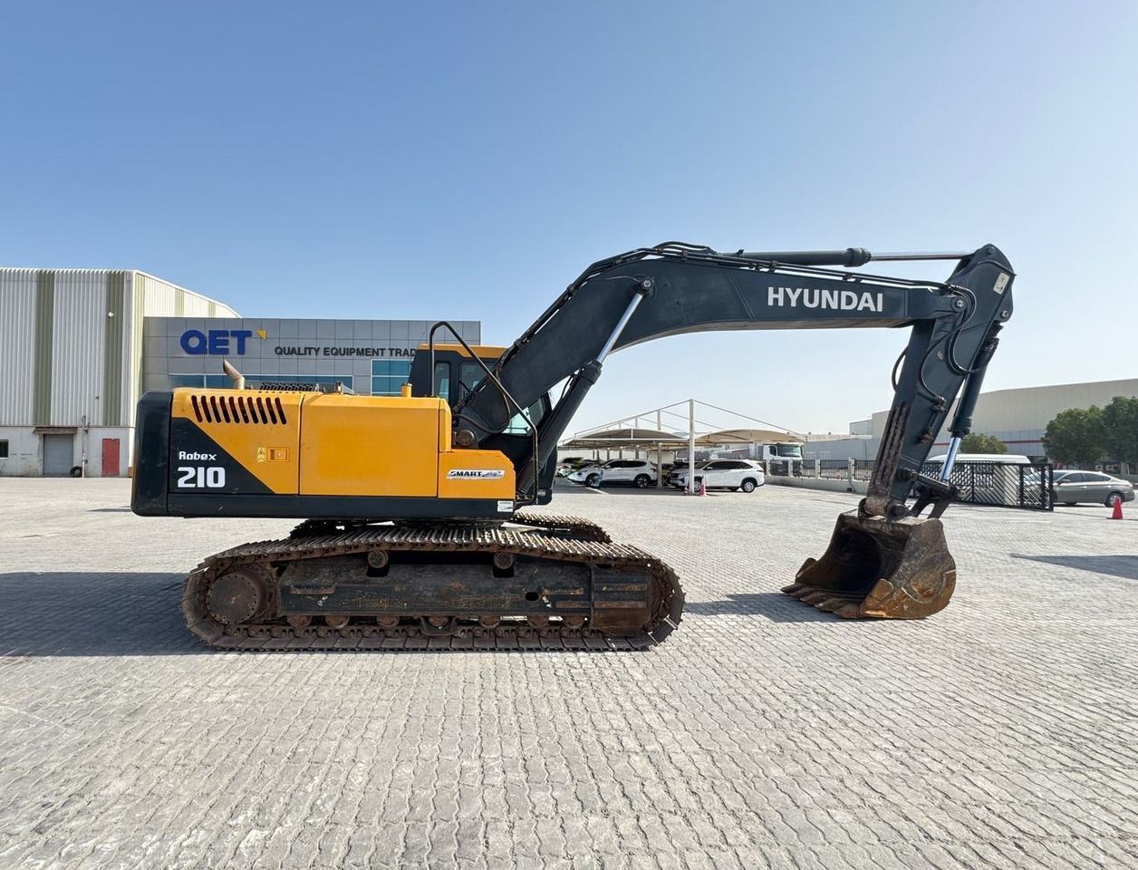 2019 Hyundai Robex 210 crawler excavator, side view