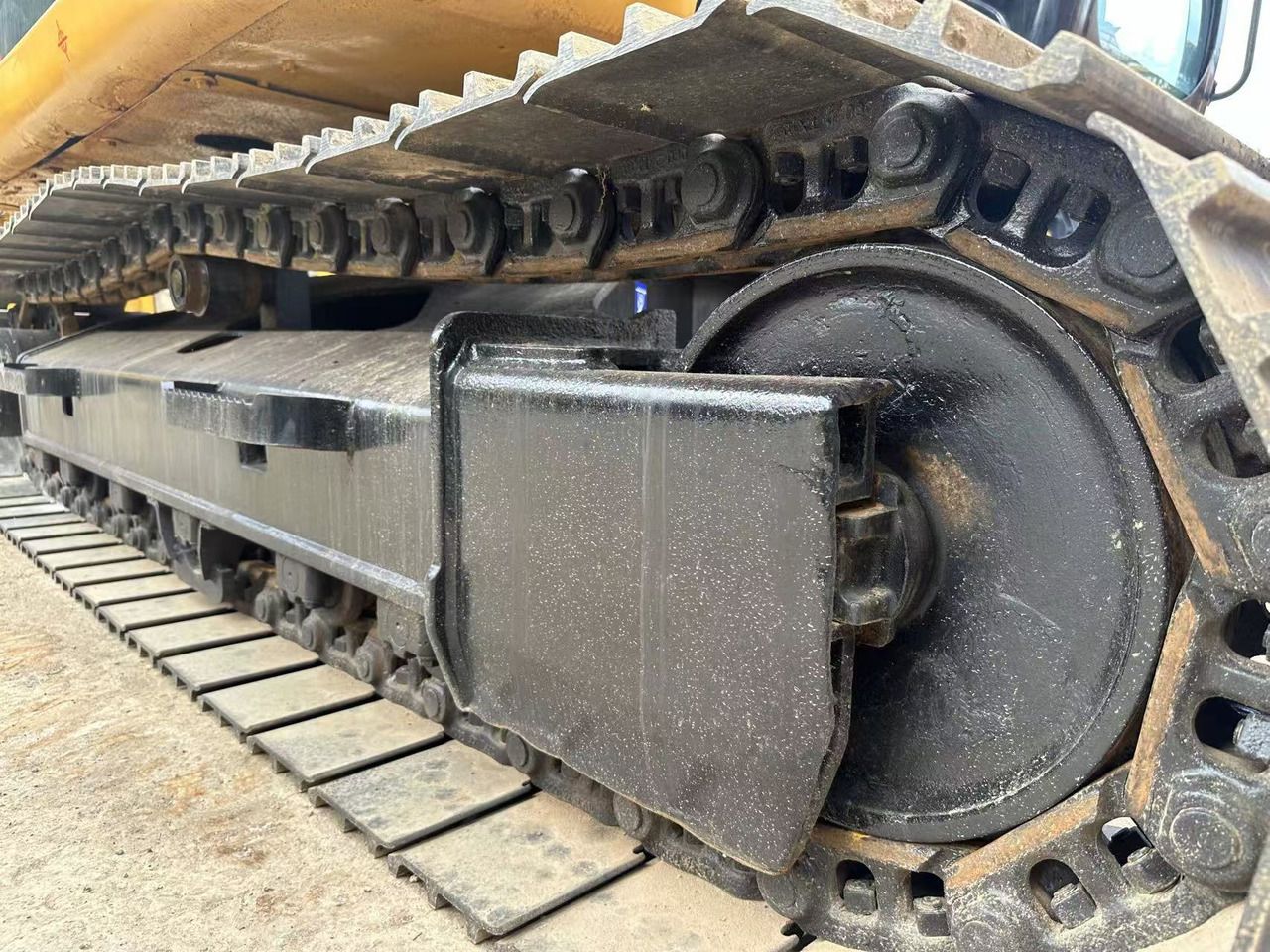2020 Caterpillar 312D crawler excavator track assembly detail