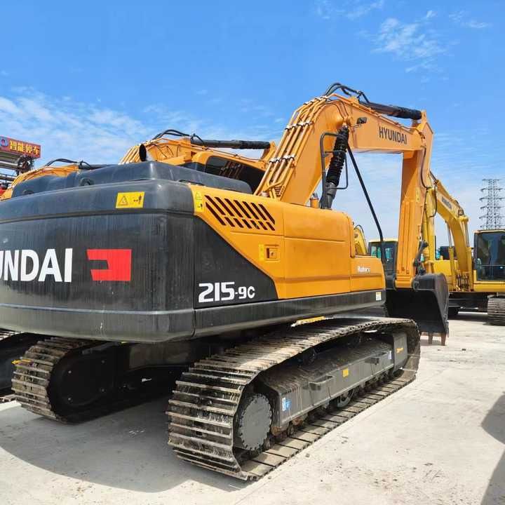 2019 Hyundai 215-9C crawler excavator, rear three-quarter view