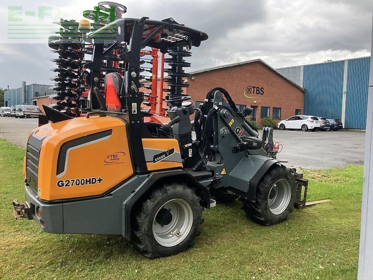 Giant G2700HD+ wheel loader, rear three-quarter view