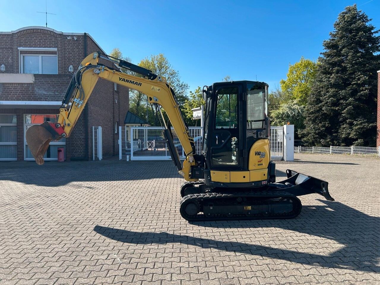 2020 Yanmar VIO38-6 mini excavator, side profile view 2020 Yanmar VIO38-6 mini excavator, side profile view