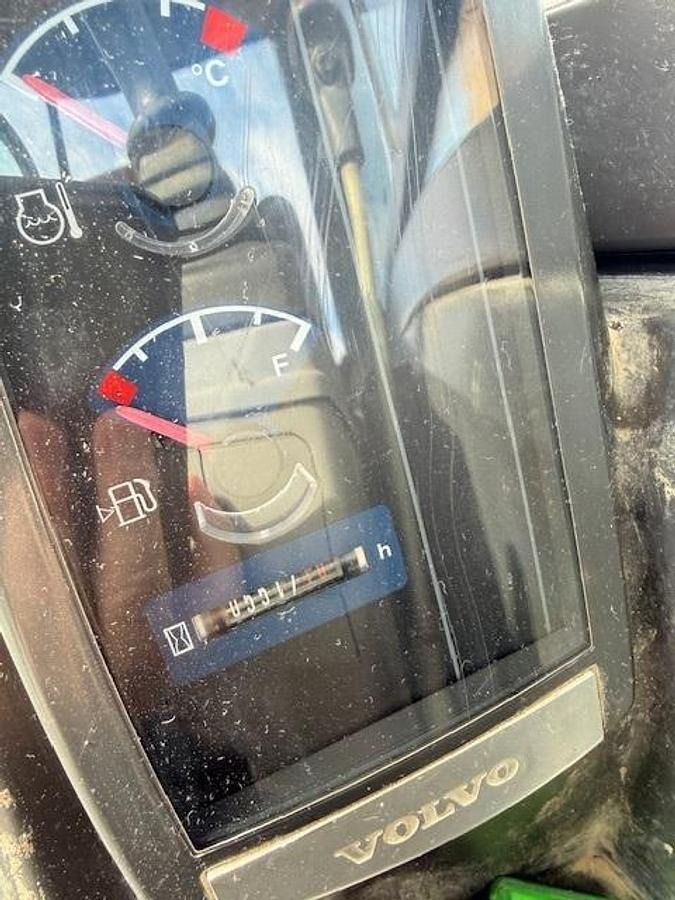2012 Volvo EC27C mini excavator instrument cluster view