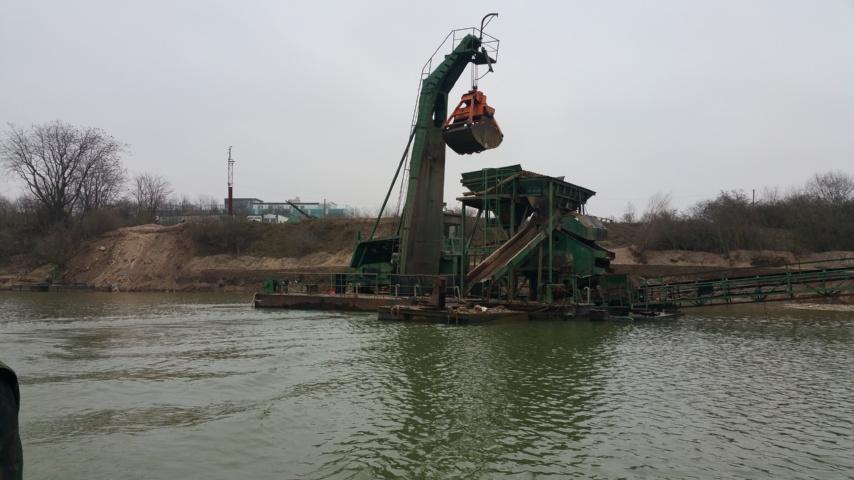 1981 ROHR AUSLEGERSCHWIMMBAGGER VOLLAUTOMATISCH amphibious excavator side view 1981 ROHR AUSLEGERSCHWIMMBAGGER VOLLAUTOMATISCH amphibious excavator side view