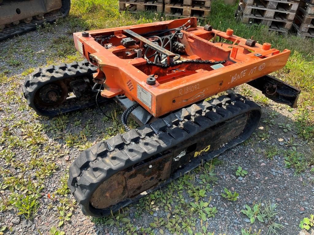 2018 Nante NT 18 DR mini excavator undercarriage view