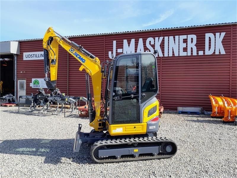 2024 XCMG XE27E mini excavator, side view 2024 XCMG XE27E mini excavator, side view