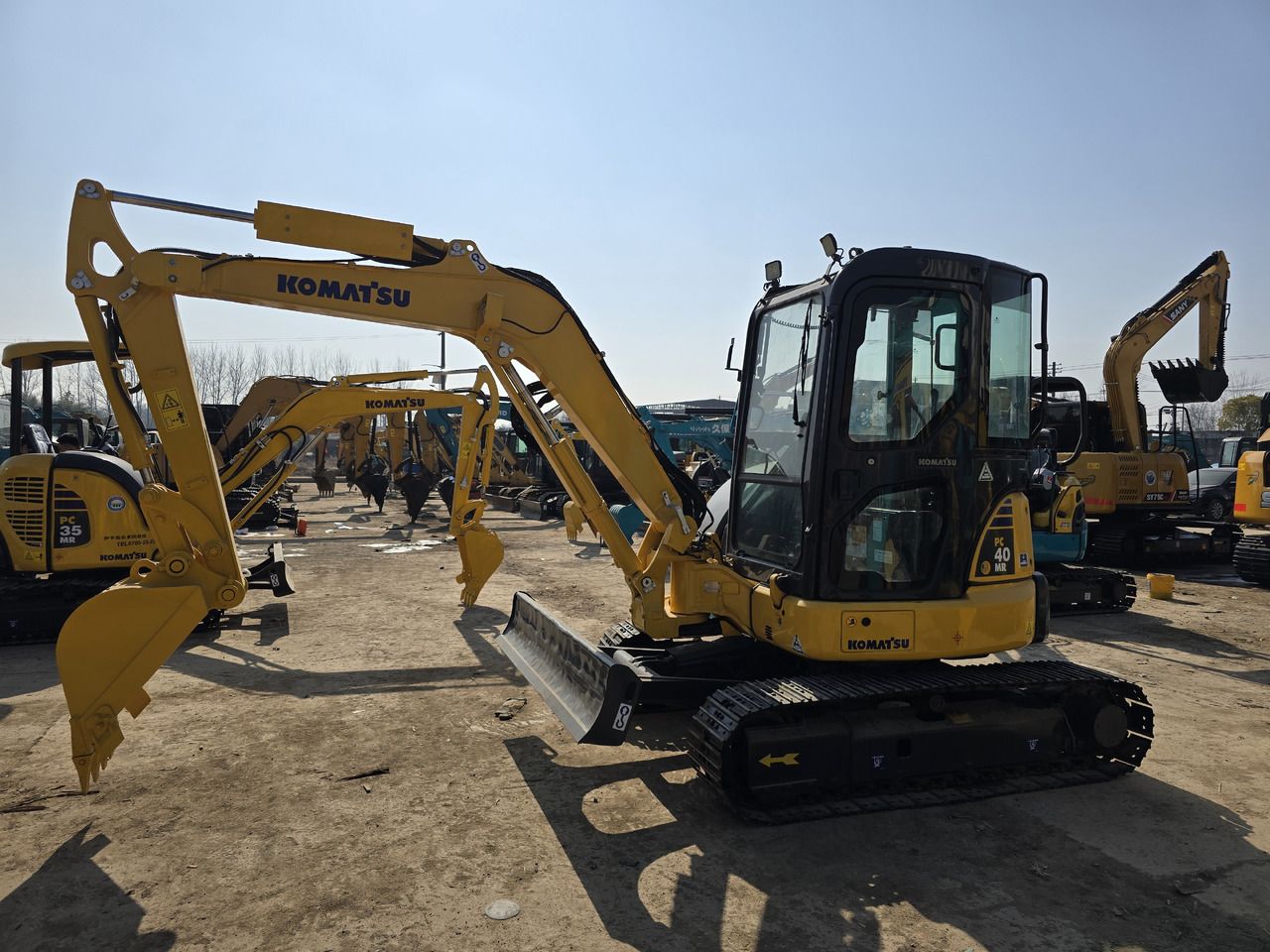 2024 Komatsu PC40 mini excavator, side view 2024 Komatsu PC40 mini excavator, side view