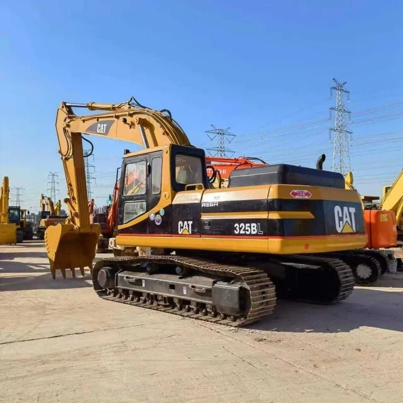 2016 Caterpillar 325BL crawler excavator, rear three-quarter view 2016 Caterpillar 325BL crawler excavator, rear three-quarter view