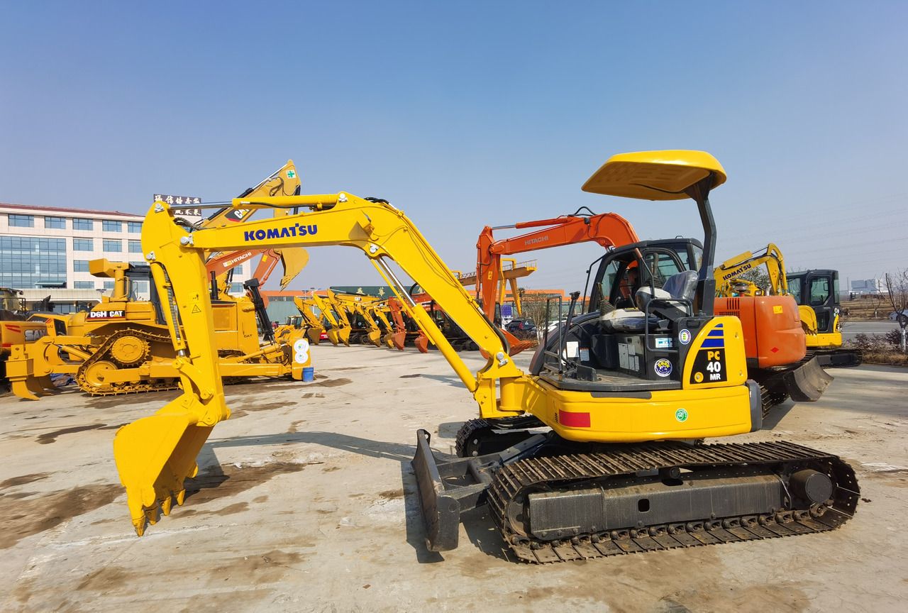 2022 Komatsu PC40MR mini excavator, side view 2022 Komatsu PC40MR mini excavator, side view