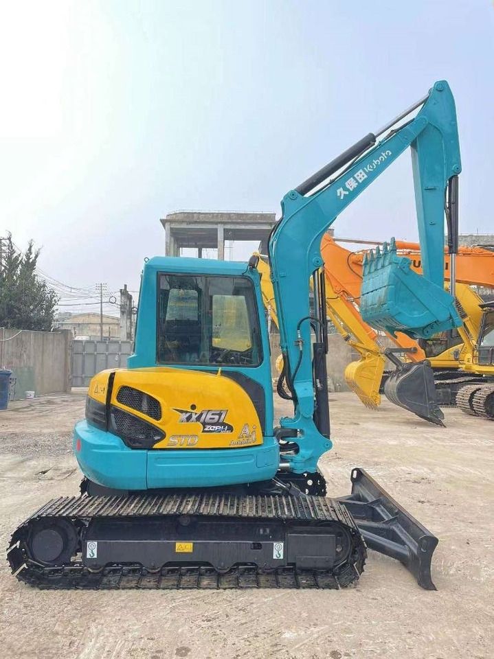 2023 Kubota KX161 mini excavator side view 2023 Kubota KX161 mini excavator side view